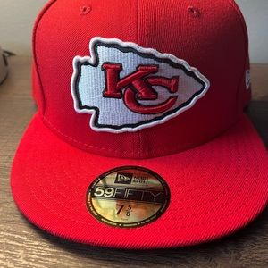Kanas City Chiefs 7 5/8 fitted hat. Never worn